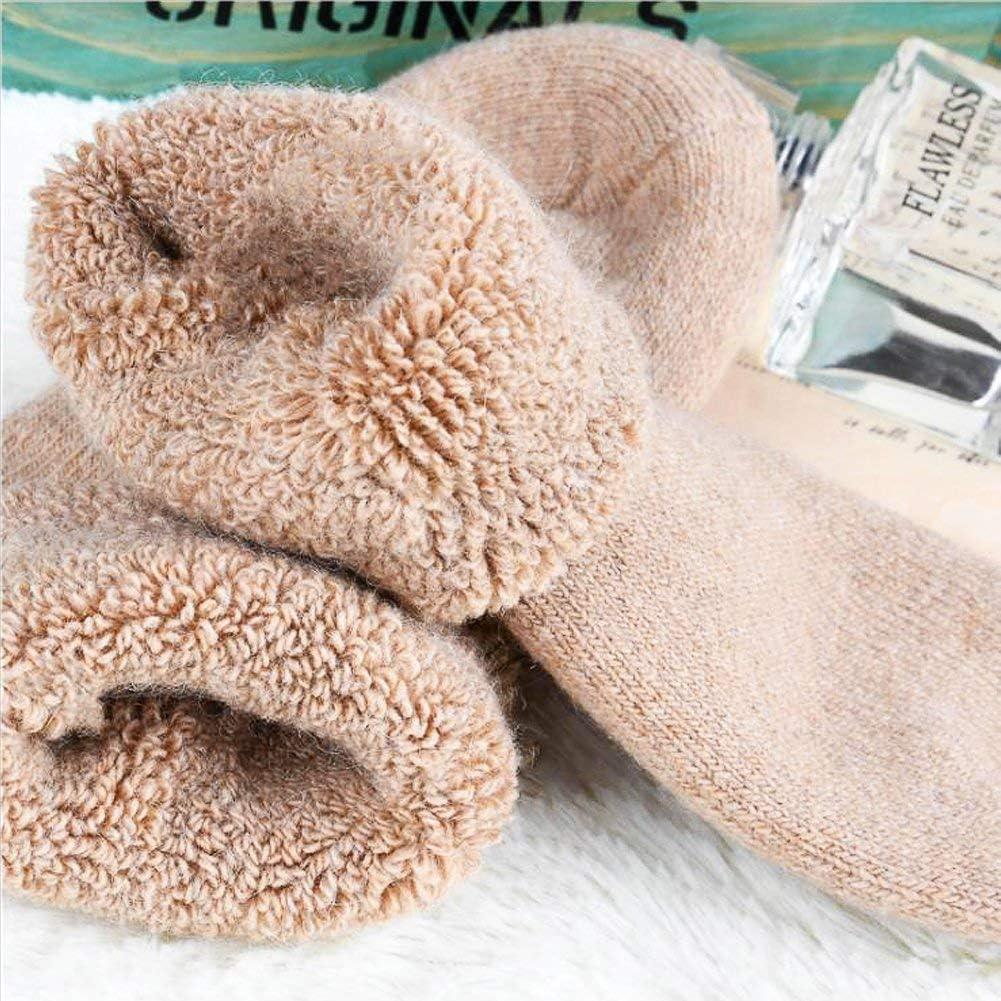 Ankle: Warm tan socks