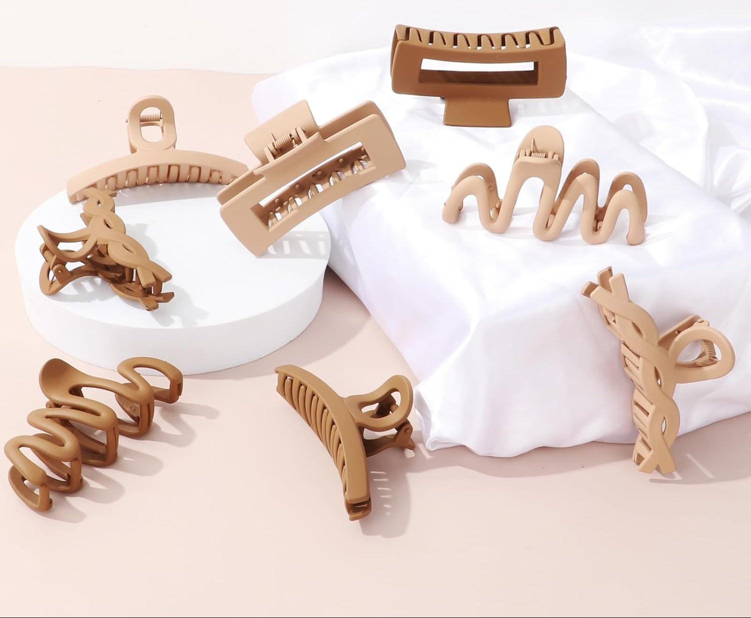 Top: Neutral claw clip