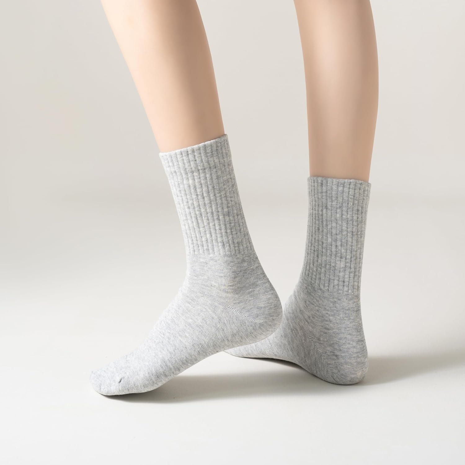Ankle: Heather gray socks